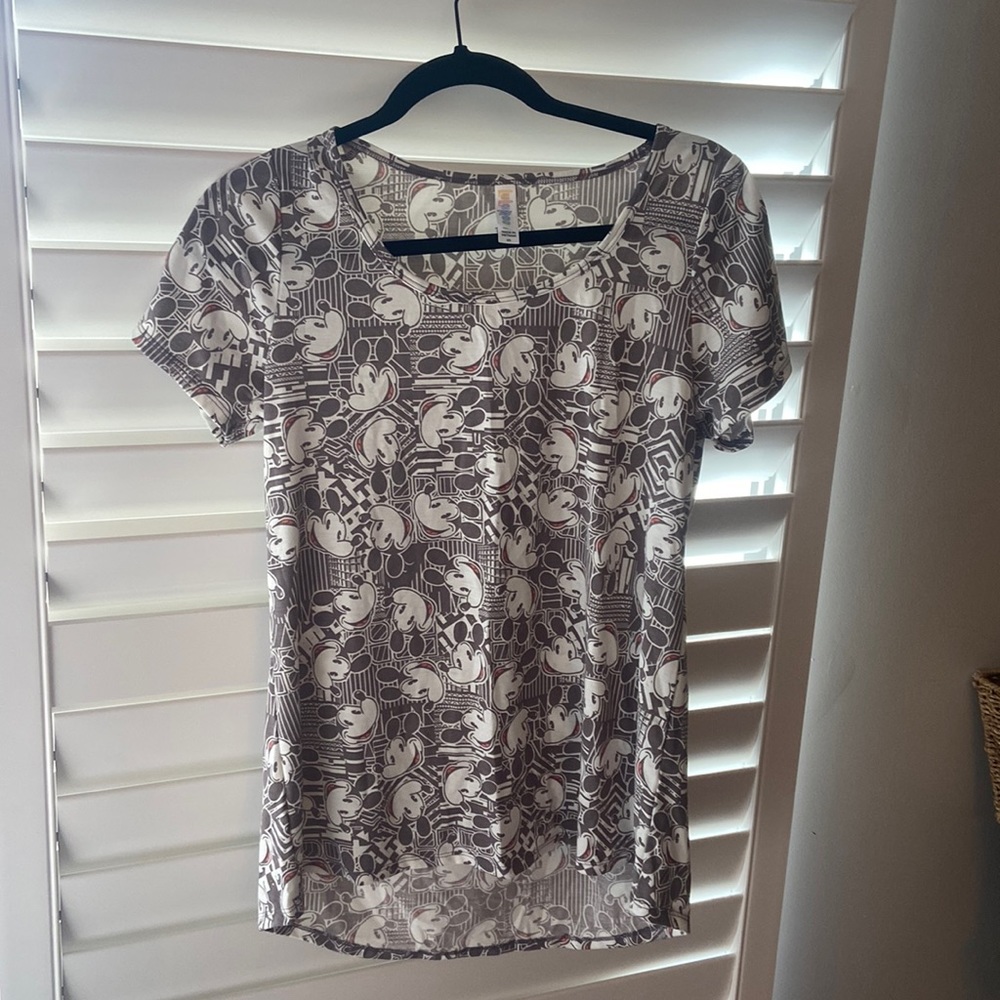 Short sleeve shirt